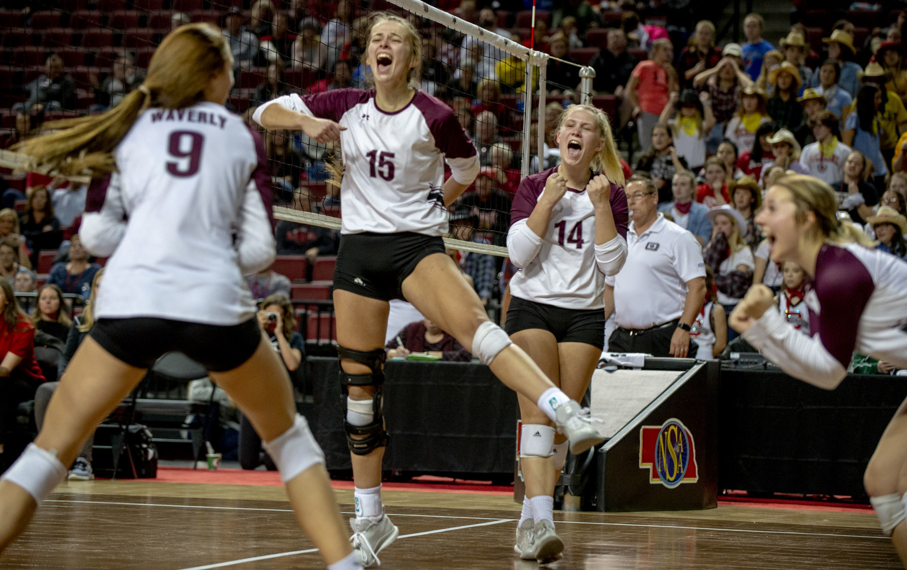 B state volleyball semifinal, 11.8